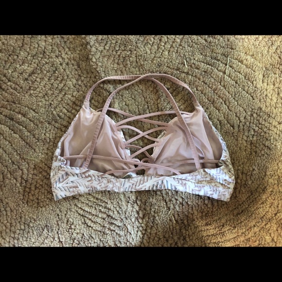 Strappy sports bra - Picture 2 of 3